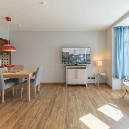 Lütte Stuuv Im Schlossgang *